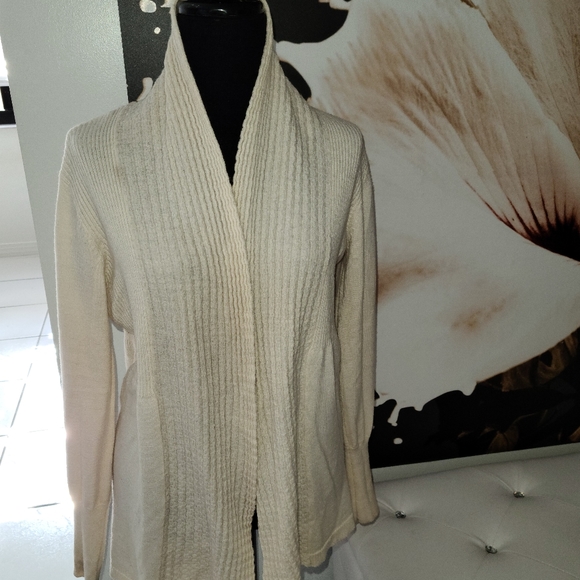 Calvin Klein Sweaters - Calvin Klein cardigan